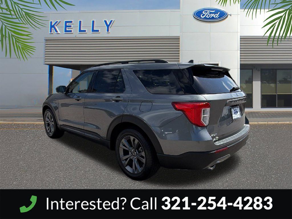 Used 2021 Ford Explorer XLT w/ Equipment Group 202A RWD image 3