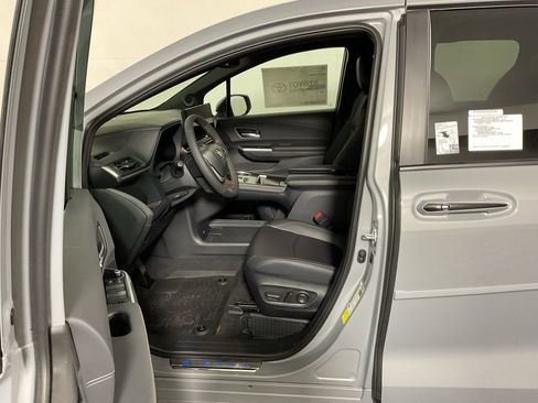 New 2026 Toyota Sienna XLE Woodland Edition image 22