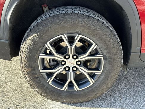 Used 2024 GMC Acadia AT4 image 8