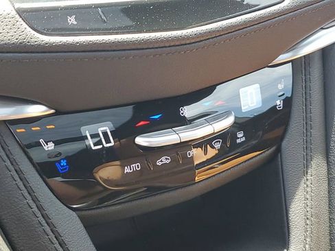 Certified 2024 Cadillac XT5 Premium Luxury w/ Technology Package AWD/4WD image 17