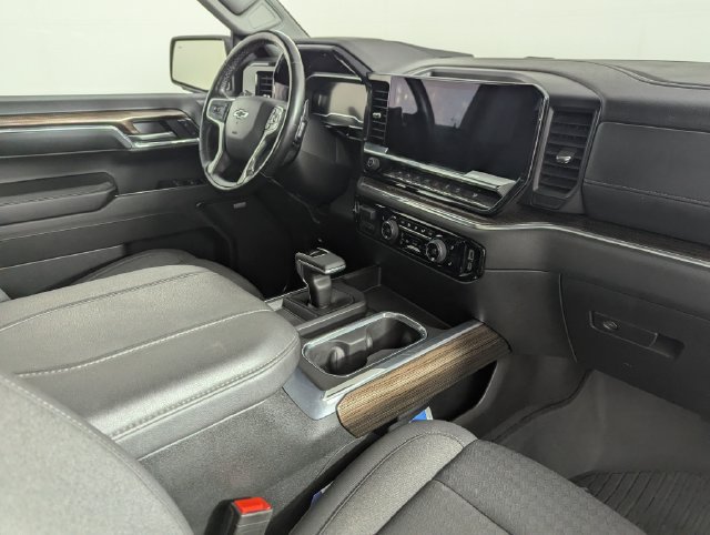 Used 2024 Chevrolet Silverado 1500 RST w/ Convenience Package II AWD/4WD image 29