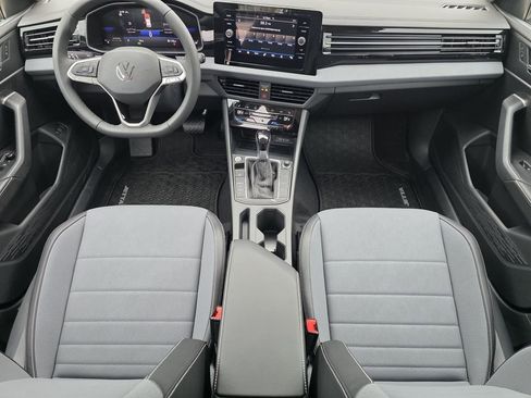 New 2026 Volkswagen Jetta SE FWD image 19