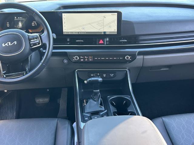 Used 2026 Kia Carnival FWD image 16