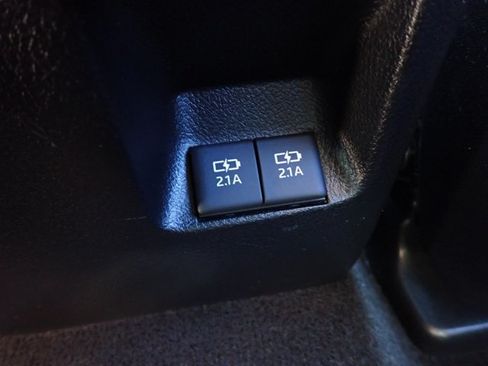 Used 2021 Toyota 4Runner SR5 Premium w/ Moonroof Package AWD/4WD image 11