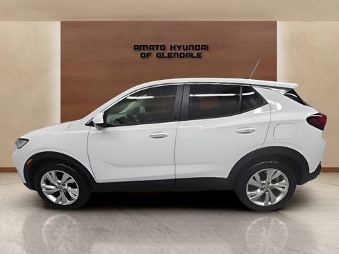 Used 2025 Buick Encore GX Preferred FWD image 3