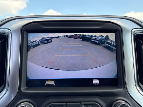 Used 2021 Chevrolet Silverado 1500 LT AWD/4WD image 28