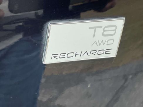 Used 2023 Volvo XC90 T8 Plus image 12