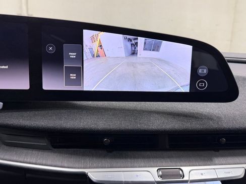 Used 2024 Lucid Air Touring AWD/4WD image 29