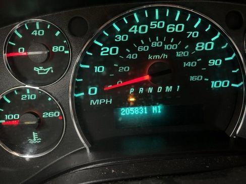 Used 2012 Chevrolet Express 3500 image 8