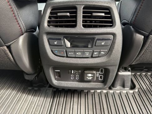 Used 2022 Honda Pilot Black Edition image 27