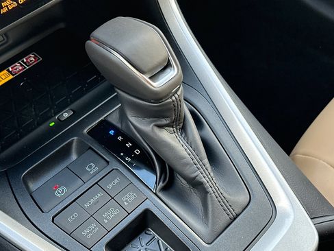 New 2025 Toyota RAV4 XLE Premium image 25