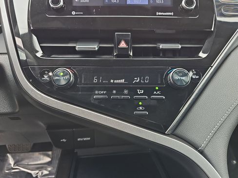 Used 2023 Toyota Camry SE FWD image 22