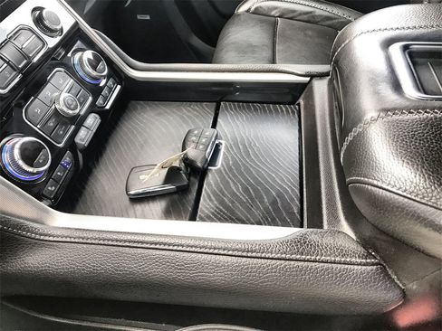 Used 2021 GMC Yukon Denali w/ Denali Premium Package image 21