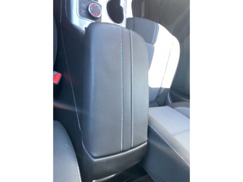 Used 2025 Chevrolet Blazer LT w/ Midnight/Sport Edition image 38