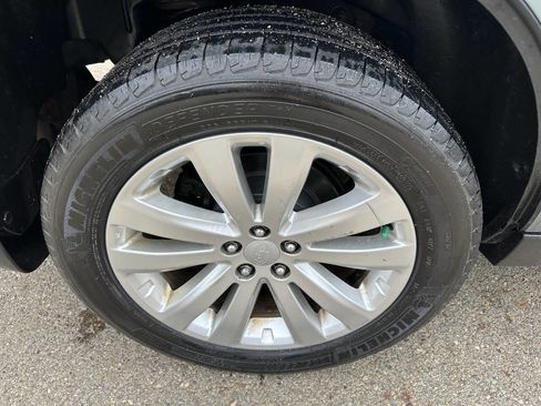 Used 2013 Subaru Forester 2.5X Premium w/ All-Weather Plus Pkg image 28