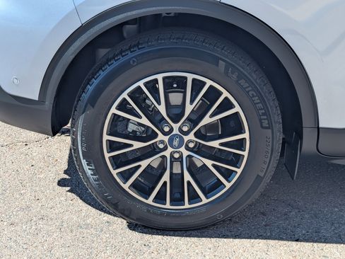 Used 2022 Ford Escape Titanium w/ Titanium Premium Package image 7