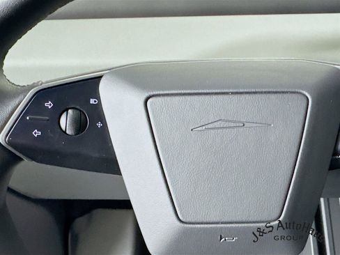 Used 2025 Tesla Cybertruck AWD Crew Cab image 13