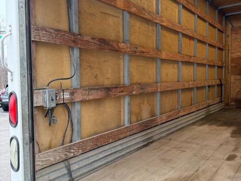 Used 2013 Ford E-350 and Econoline 350 Super Duty w/ Exterior Upgrade Pkg image 12