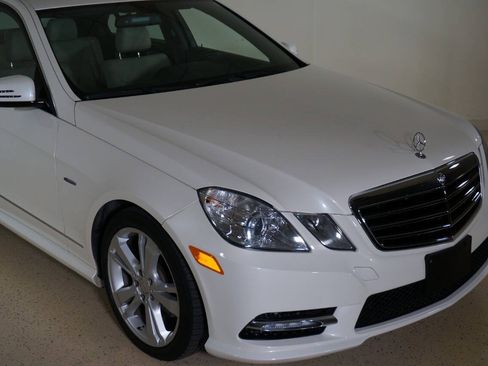 Used 2012 Mercedes-Benz E 350 Sedan image 31
