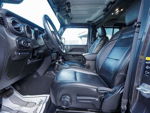 Used 2023 Jeep Wrangler Unlimited Sahara w/ Cold Weather Group image 32