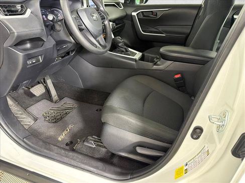 Used 2024 Toyota RAV4 LE FWD image 9