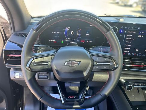 Certified 2025 Chevrolet Silverado EV RST AWD/4WD image 19