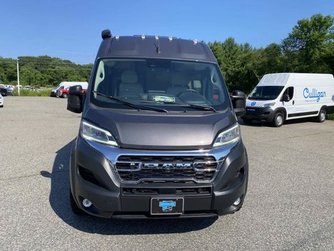 Used 2024 RAM ProMaster 3500 w/ Quick Order Package 22H SLT+ FWD image 2