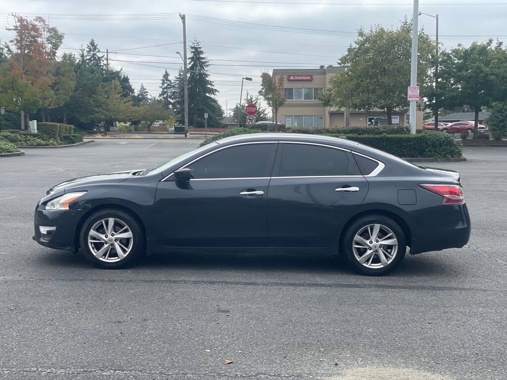Used 2014 Nissan Altima 2.5 SV FWD image 6