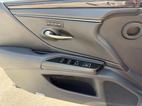 Used 2020 Lexus ES 350 w/ Premium Package FWD image 29