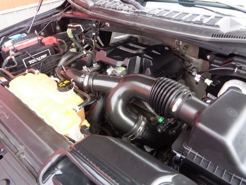 Used 2016 Ford F150 XLT w/ Equipment Group 302A Luxury image 3