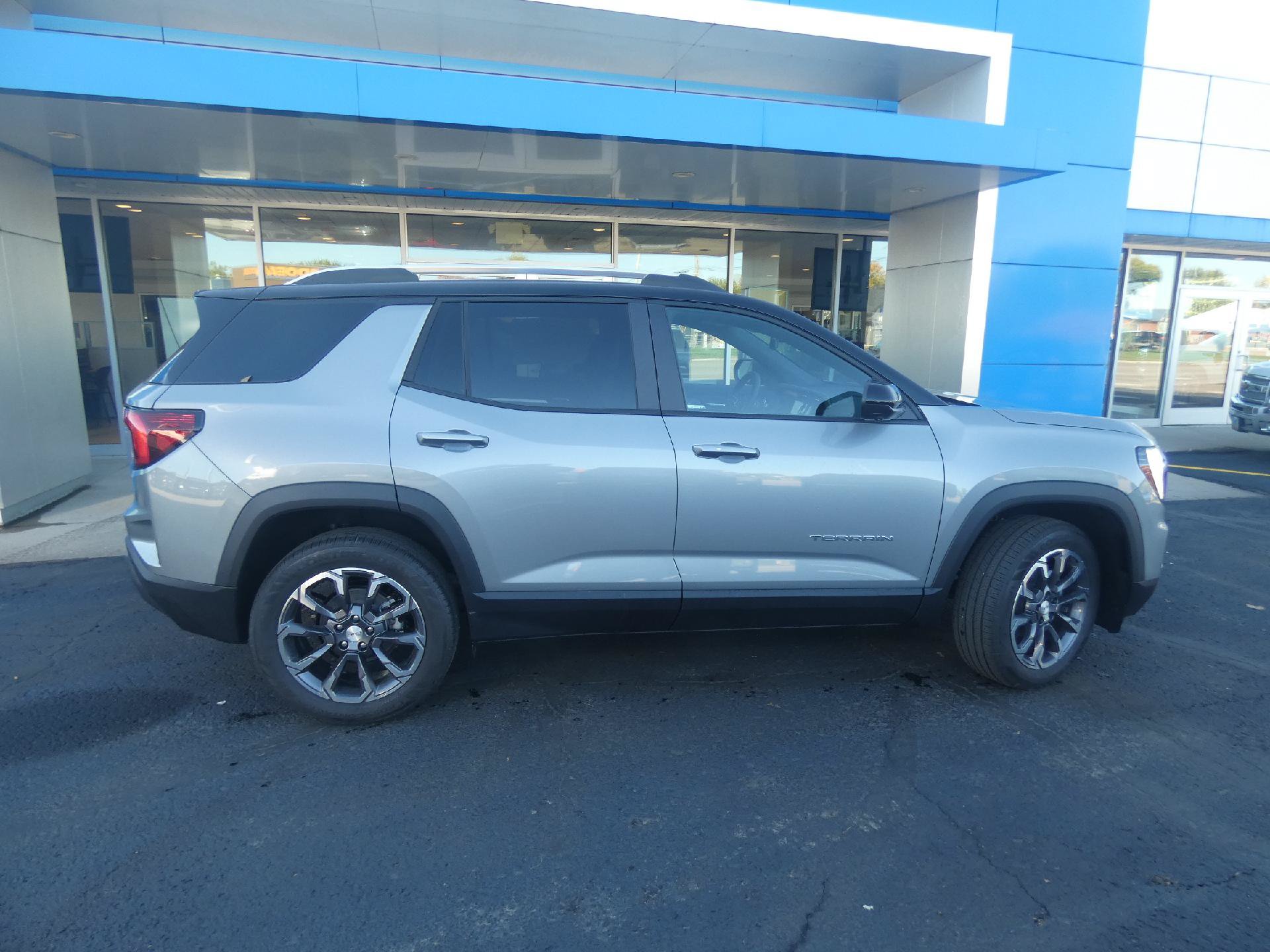 New 2027 GMC Terrain Elevation w/ Elevation Premium Package AWD/4WD image 2