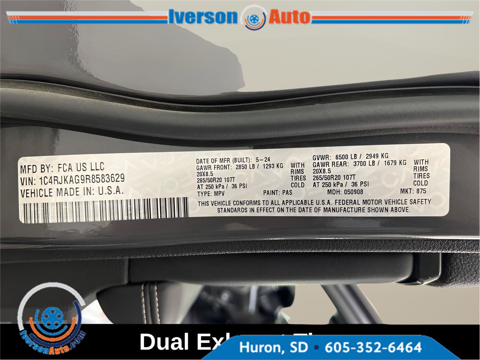 Used 2024 Jeep Grand Cherokee L Altitude AWD/4WD image 16