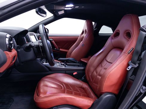 Used 2020 Nissan GT-R Premium w/ Premium Interior Package AWD/4WD image 23