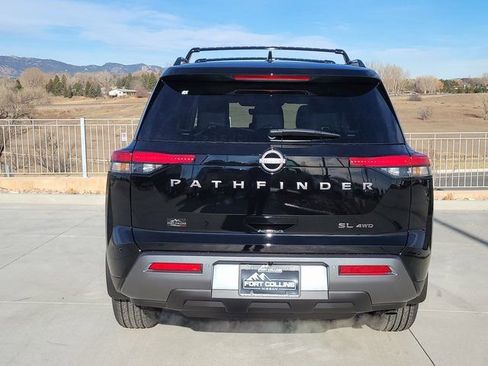New 2026 Nissan Pathfinder SL image 10