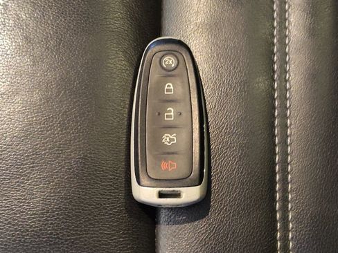 Used 2017 Ford Escape Titanium AWD/4WD image 32