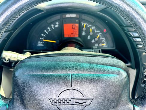 Used 1995 Chevrolet Corvette Convertible image 19