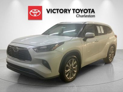 Used 2022 Toyota Highlander Limited