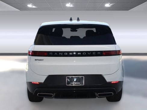 Used 2024 Land Rover Range Rover Sport SE image 10