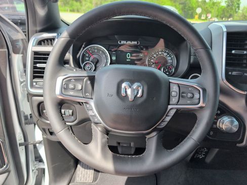 Used 2025 RAM 1500 Laramie AWD/4WD image 21