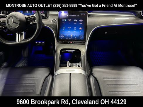 Used 2023 Mercedes-Benz C 300 4MATIC Sedan image 2