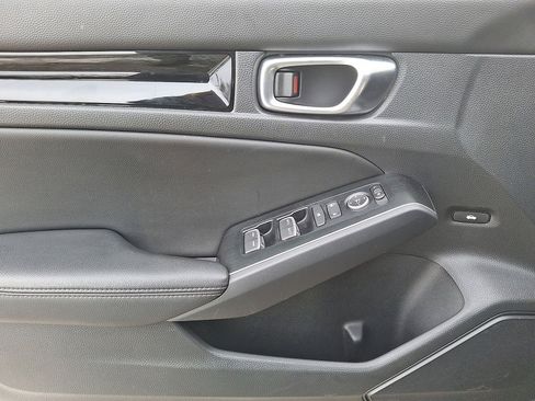 Used 2023 Honda Civic Touring image 10