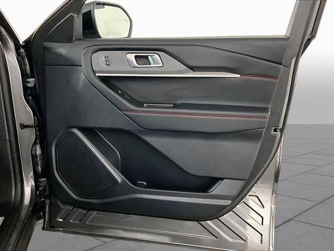 Used 2025 Ford Explorer ST-Line RWD image 21