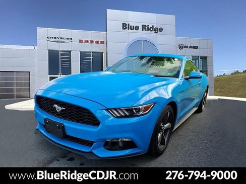 Used 2017 Ford Mustang Coupe RWD image 1