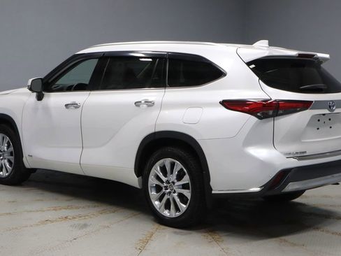 Used 2023 Toyota Highlander Limited image 8