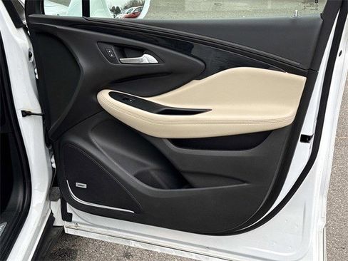 Used 2018 Buick Envision Premium w/ Driver Confidence Package image 8