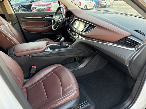Used 2018 Buick Enclave Avenir w/ Avenir Technology Package image 10