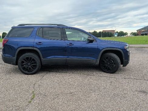 Used 2023 GMC Acadia SLT w/ Elevation Edition FWD image 28