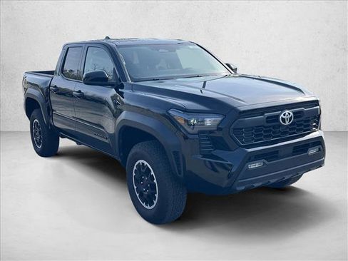 Used 2025 Toyota Tacoma TRD Off-Road image 3
