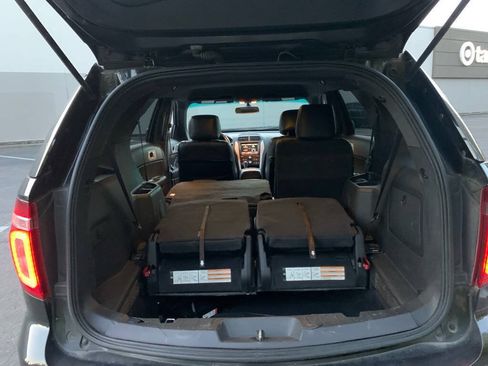 Used 2015 Ford Explorer XLT AWD/4WD image 19