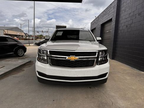 Used 2016 Chevrolet Tahoe LT image 3